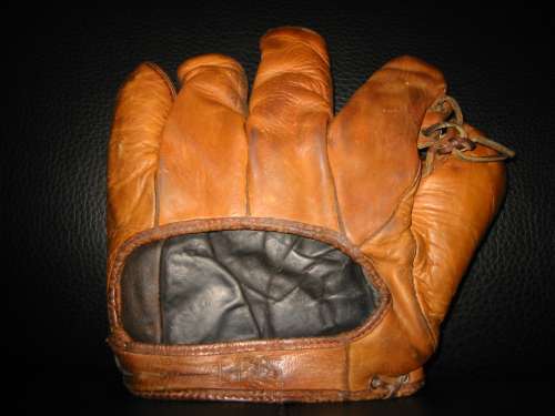 Kiki Cuyler XAC Back